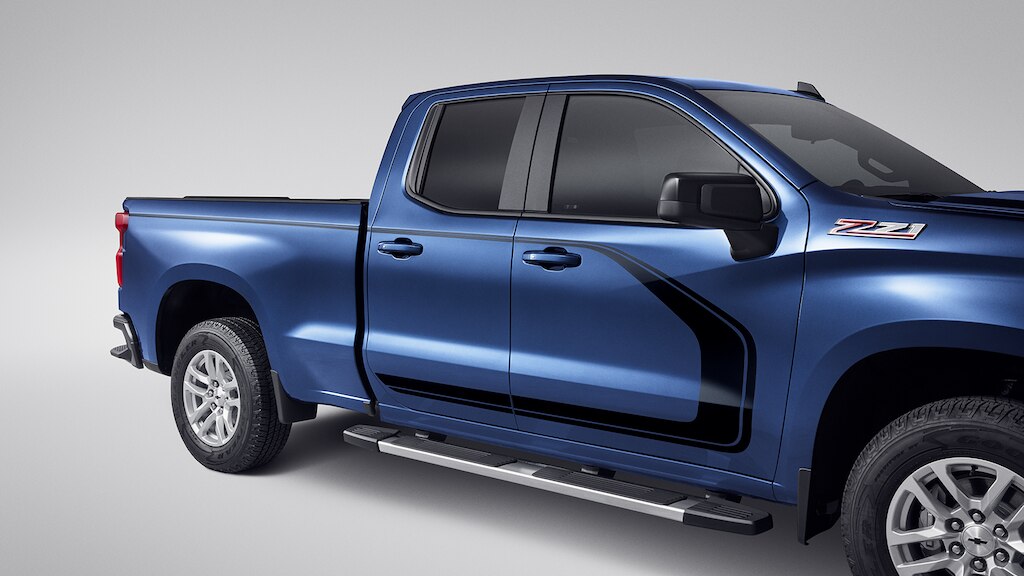 Calcomanía lateral en negro para tu camioneta, Chevrolet Silverado Turbo 2024