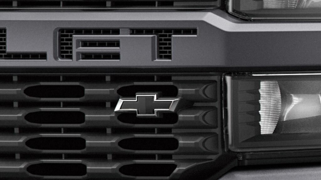 Emblema Chevrolet negro son accesorios para Chevrolet Silverado Turbo 2024, camioneta de trabajo